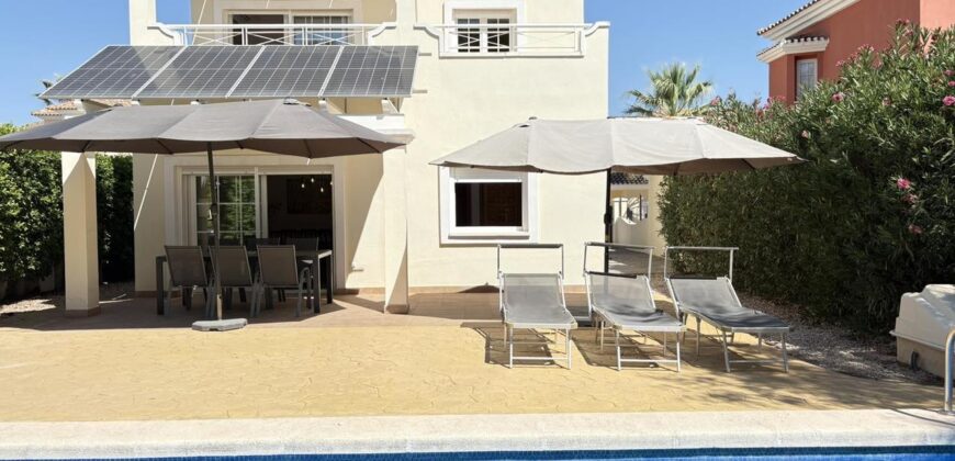 Spain Get your residency! villa with an exceptional plot and a large pool SVM744521