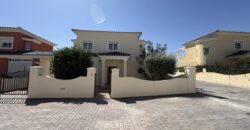 Spain Get your residency! villa with an exceptional plot and a large pool SVM744521