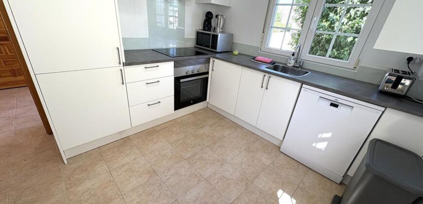 Spain Get your residency! villa with an exceptional plot and a large pool SVM744521