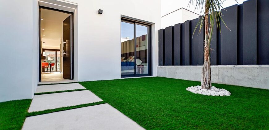 Spain Get your residency! fully furnished villa in a gated community SVM745434