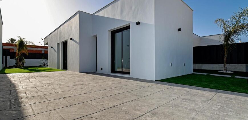 Spain Get your residency! fully furnished villa in a gated community SVM745434