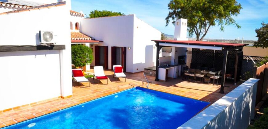 Spain Get your residency! villa with pool prime location SVM746697
