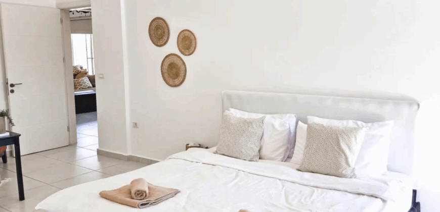 saghbine luxurious villa on a 2800 sqm land overlooking lake Qaraoun #6815