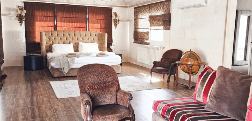 saghbine luxurious villa on a 2800 sqm land overlooking lake Qaraoun #6815