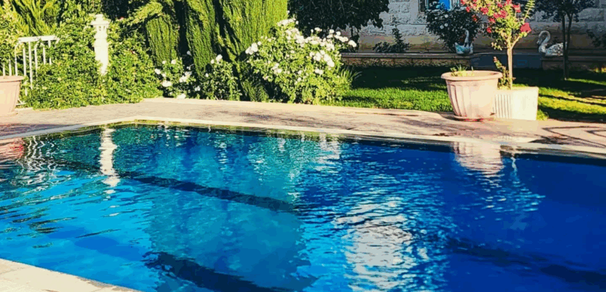 saghbine luxurious villa on a 2800 sqm land overlooking lake Qaraoun #6815