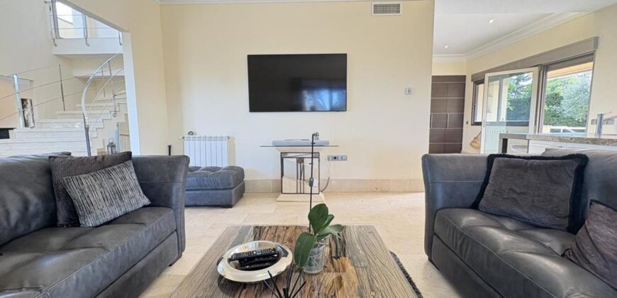 Spain Get your residency! luxury villa in the prestigious area SVM747554