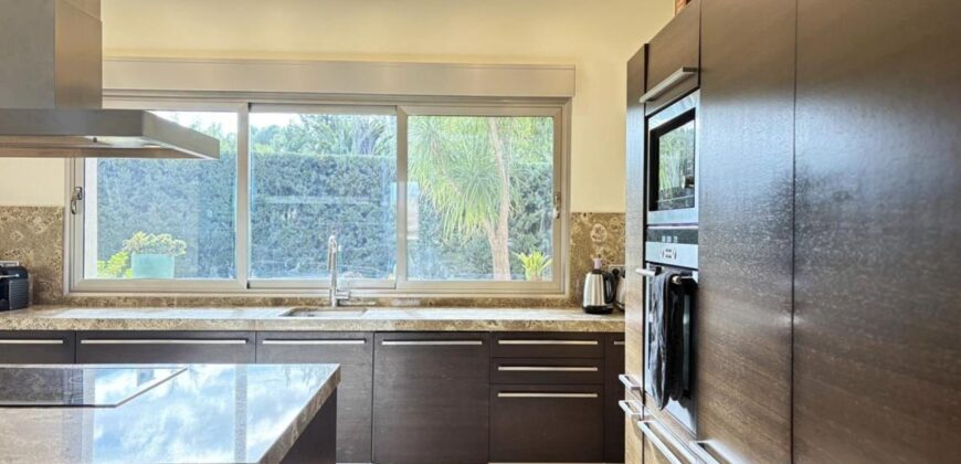 Spain Get your residency! luxury villa in the prestigious area SVM747554