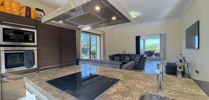 Spain Get your residency! luxury villa in the prestigious area SVM747554