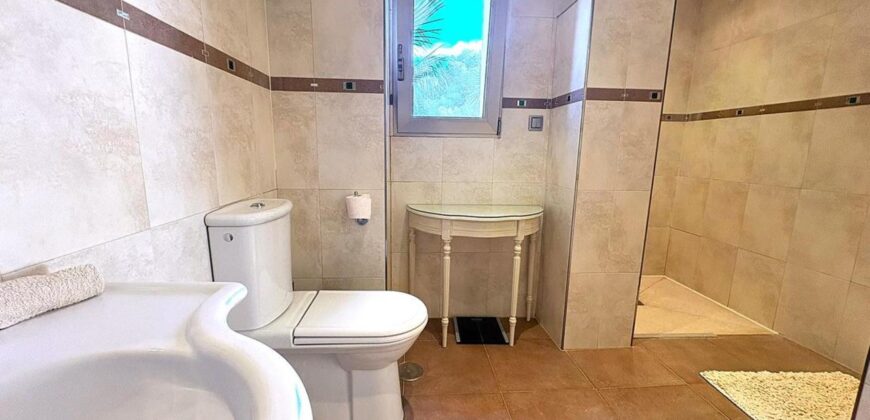 Spain Get your residency! luxury villa in the prestigious area SVM747554