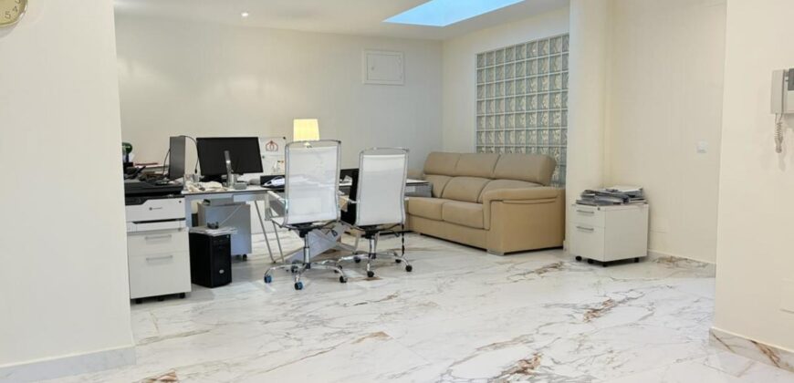 Spain Get your residency! luxury villa in the prestigious area SVM747554