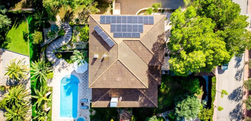 Spain Get your residency! luxury villa in the prestigious area SVM747554