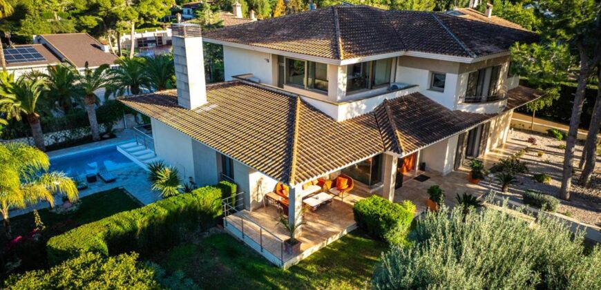 Spain Get your residency! luxury villa in the prestigious area SVM747554