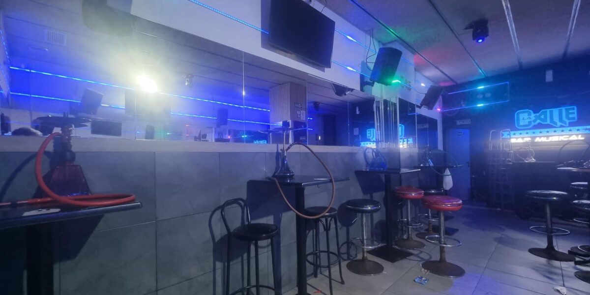 PROFITABLE INVESTMENT! shop leased to a music bar, prime location PR-00385