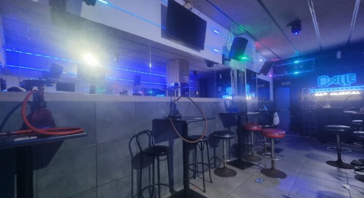 PROFITABLE INVESTMENT! shop leased to a music bar, prime location PR-00385