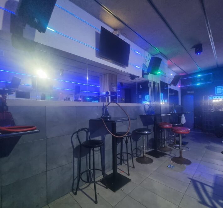 PROFITABLE INVESTMENT! shop leased to a music bar, prime location PR-00385