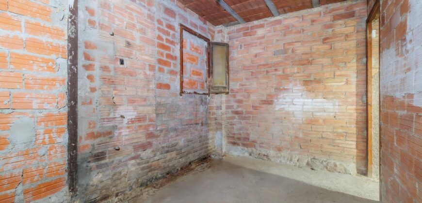 Spain Get your residency! excellent investment! building need renovation pr-00392