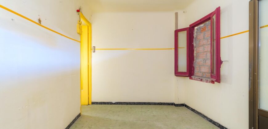 Spain Get your residency! excellent investment! building need renovation pr-00392