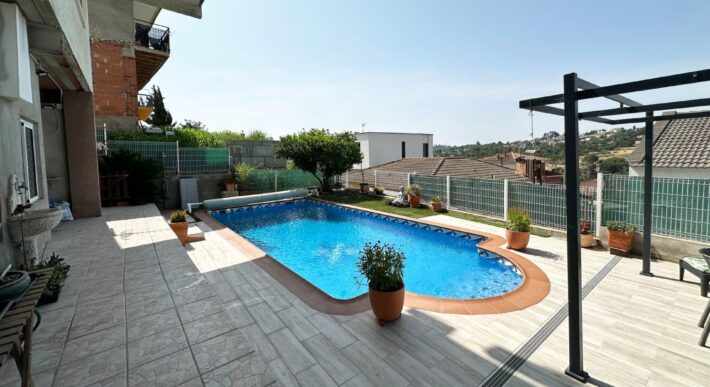 Spain Get your residency! renovated villa with pool and garden PR-0001