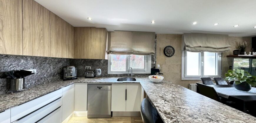 Spain Get your residency! renovated villa with pool and garden PR-0001