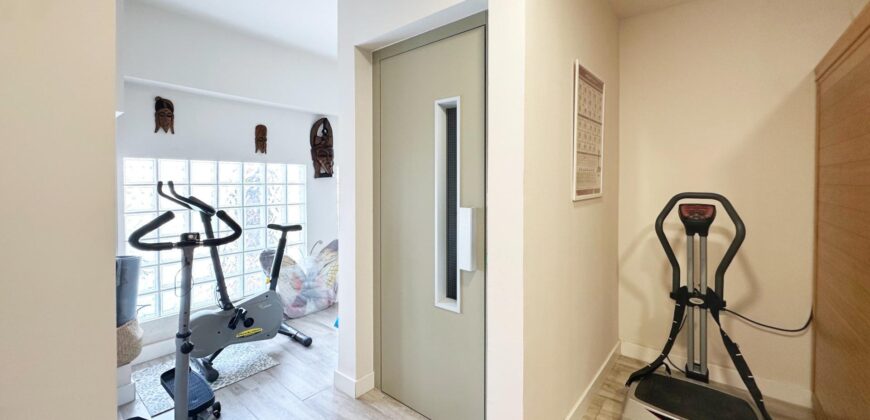 Spain Get your residency! renovated villa with pool and garden PR-0001