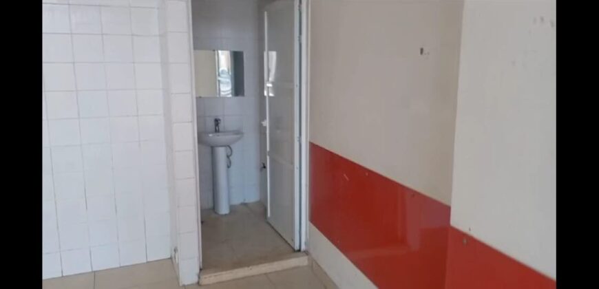 Shop 200 sqm, two floors for rent in zahle maalaka main road #6825