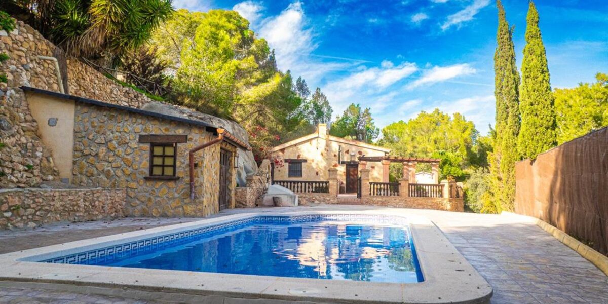Spain Get your residency! villa with pool in a peaceful area SVM750955