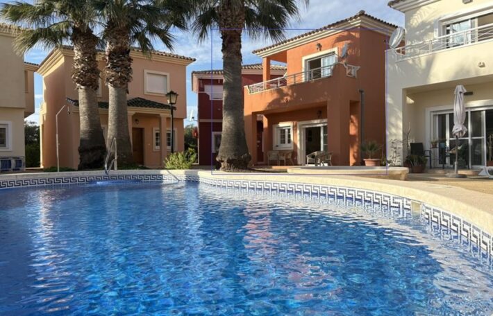 Spain Get your residency! independent house in a gated community SVM750857
