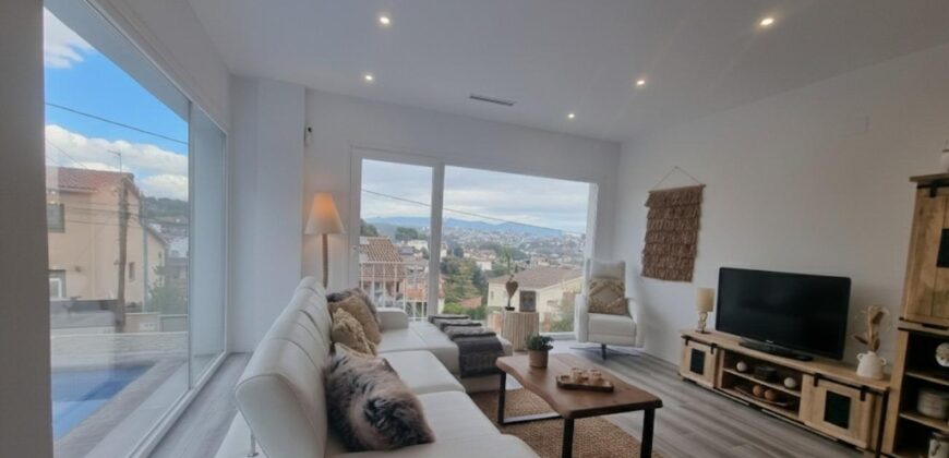 Spain Get your residency! luxury villa in a quiet residential area PR-00404