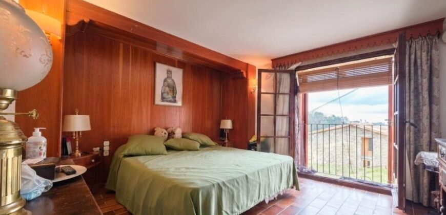 Spain Get your residency! Country house in a calm area PR-00420