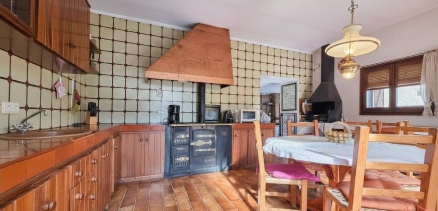 Spain Get your residency! Country house in a calm area PR-00420