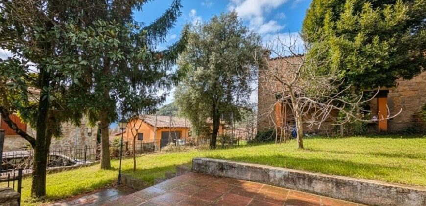 Spain Get your residency! Country house in a calm area PR-00420