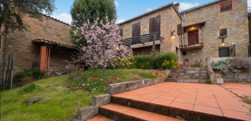 Spain Get your residency! Country house in a calm area PR-00420