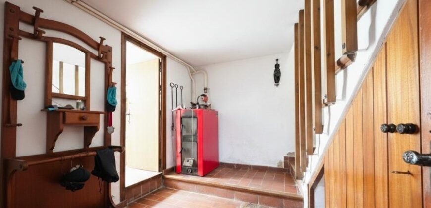 Spain Get your residency! Country house in a calm area PR-00420