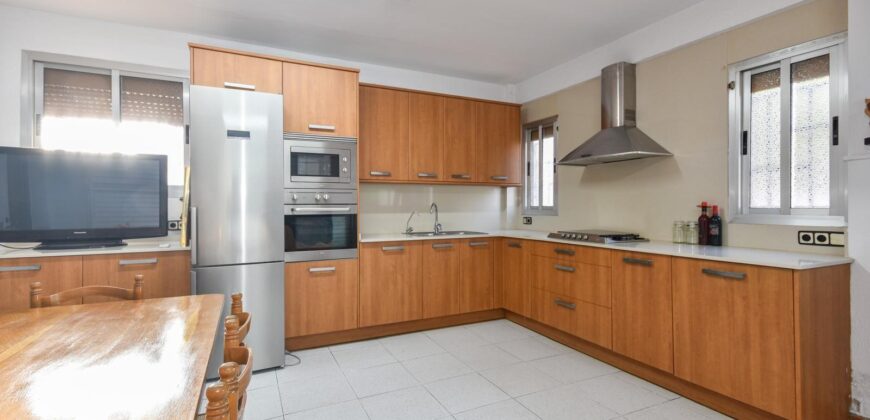 Spain get your residency! furnished house in a quiet neighborhood PR-00436