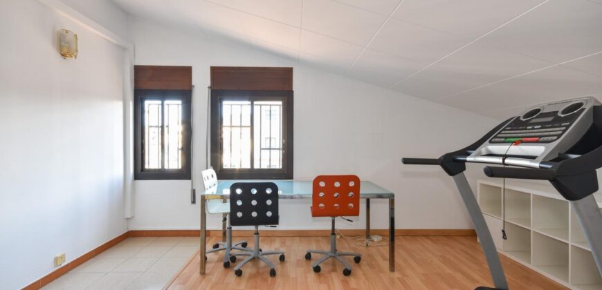 Spain get your residency! furnished house in a quiet neighborhood PR-00436