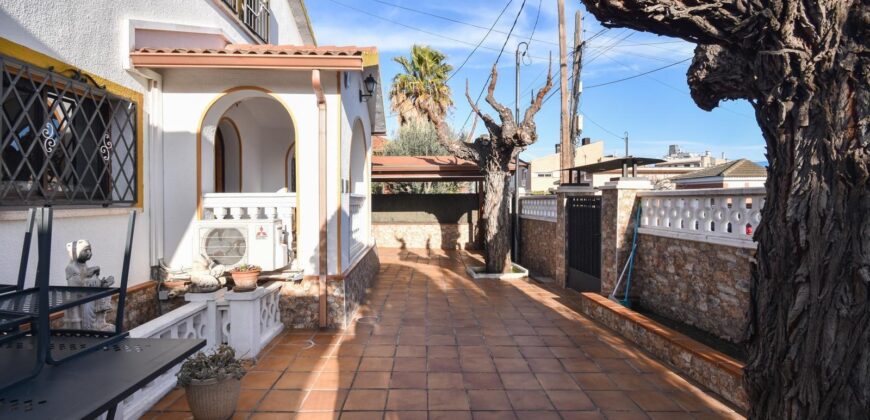 Spain get your residency! furnished house in a quiet neighborhood PR-00436