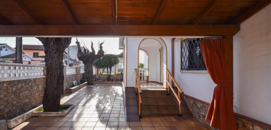 Spain get your residency! furnished house in a quiet neighborhood PR-00436