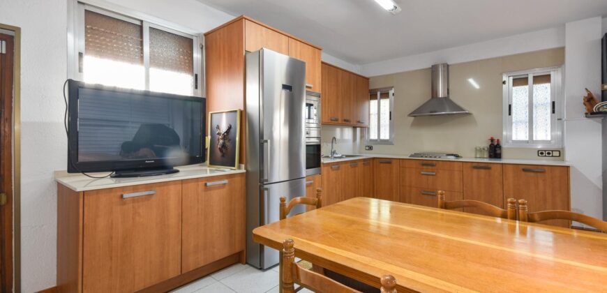 Spain get your residency! furnished house in a quiet neighborhood PR-00436