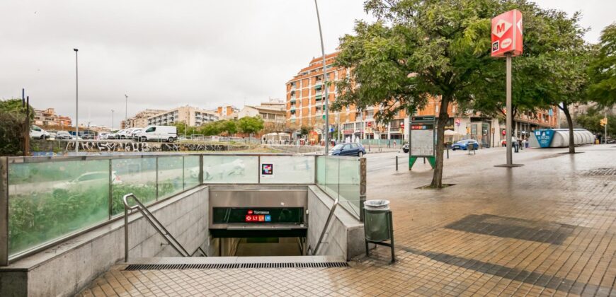 Spain get your residency! investment opportunity in Barcelona PR-00425