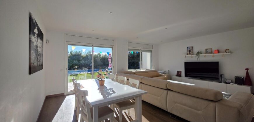 Spain Get your residency! villa with pool in a prime location PR-00426