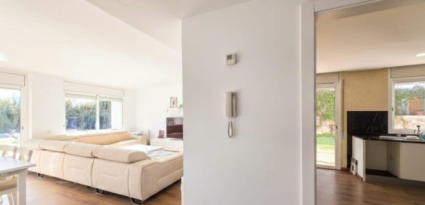 Spain Get your residency! villa with pool in a prime location PR-00426