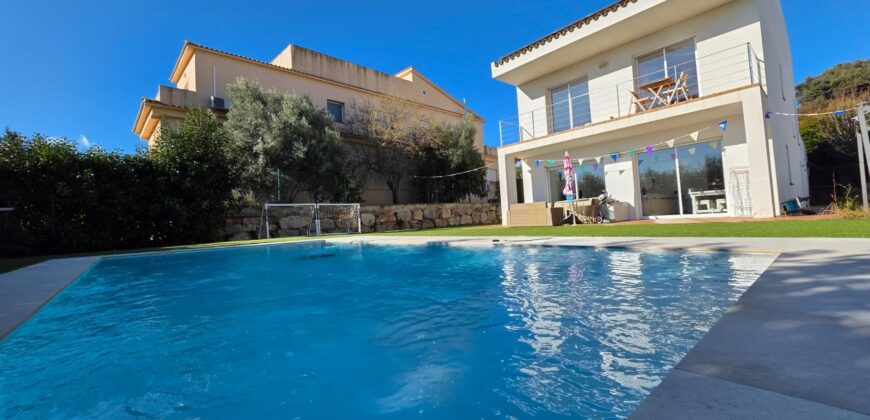 Spain Get your residency! villa with pool in a prime location PR-00426