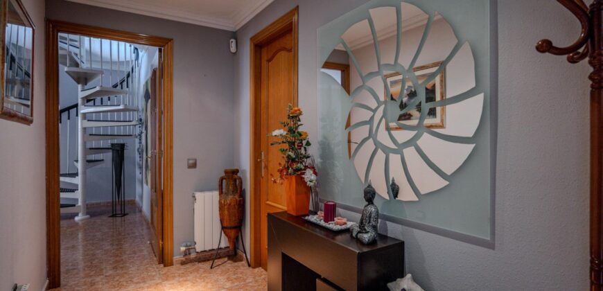 Spain Get your residency! penthouse in a very quiet area PR-00422