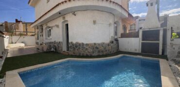Spain Get your residency! townhouse with pool, 2 mins from beach SVM752321