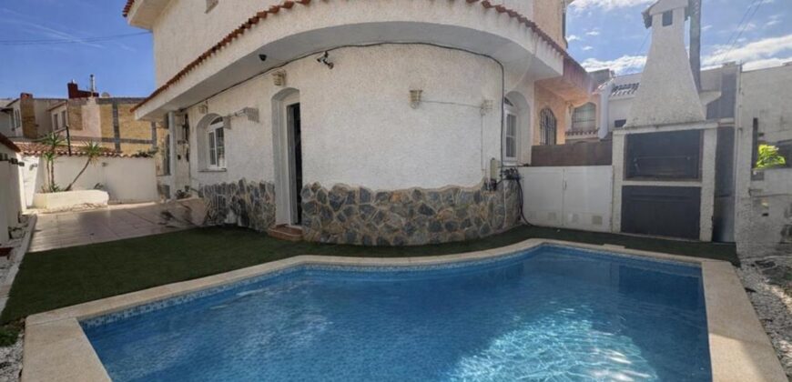 Spain Get your residency! townhouse with pool, 2 mins from beach SVM752321