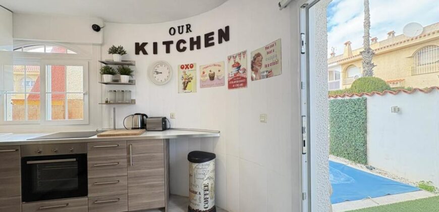 Spain Get your residency! townhouse with pool, 2 mins from beach SVM752321