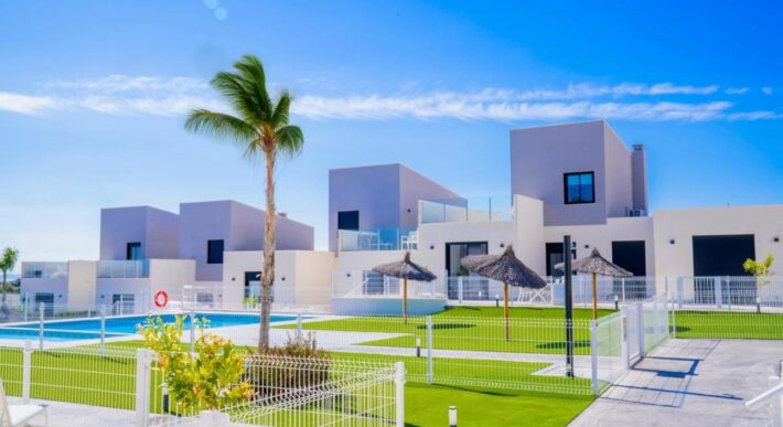 Spain Get your residency! new build townhouses 3 bedrooms SVM751024