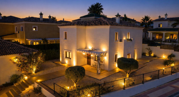 Spain Get your residency! villa in a prestigious golf resort SVM752925