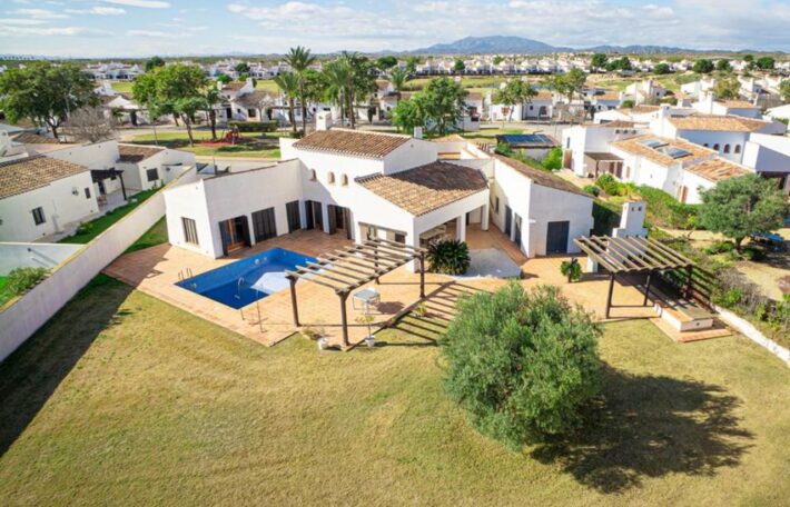 Spain Get your residency! villa in a prime location SVM763891