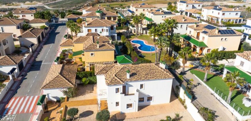Spain Get your residency! villa in a prestigious golf resort SVM752925